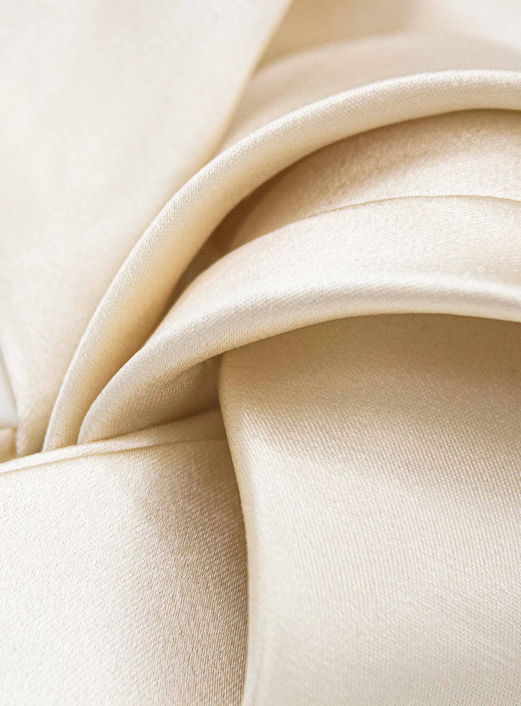 Essential Ivory Silk Tie