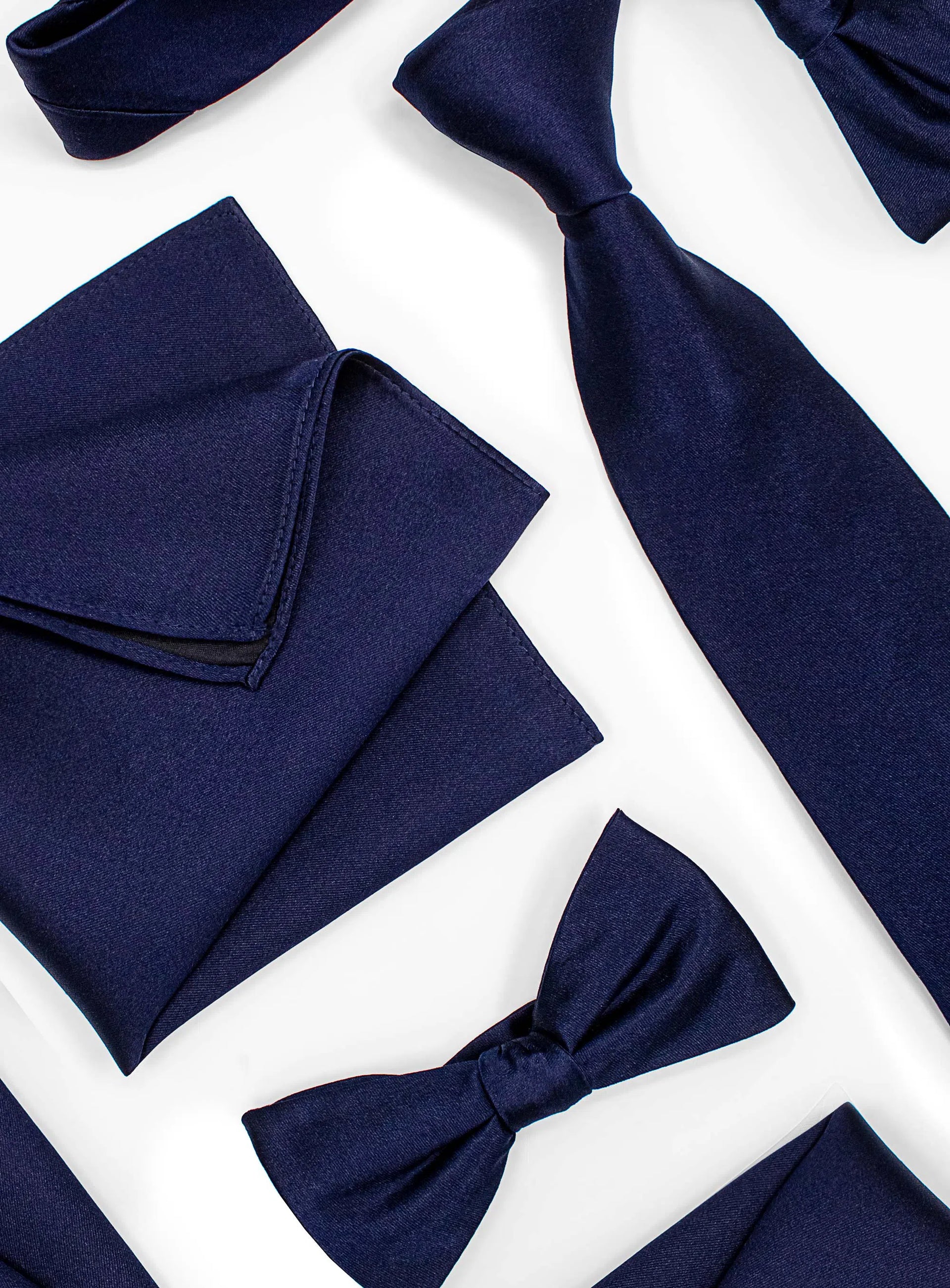 Essential Navy Silk Tie
