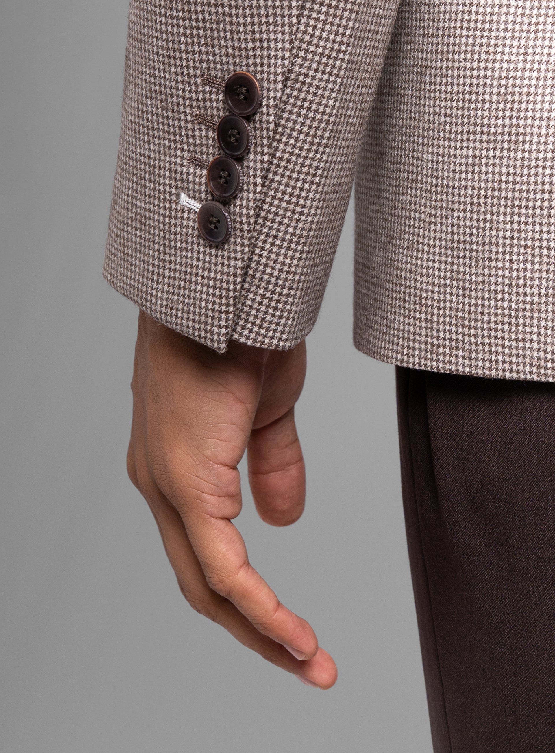 Picture of the sleeve on the Vito Puppytooth Taupe Brown Jacket