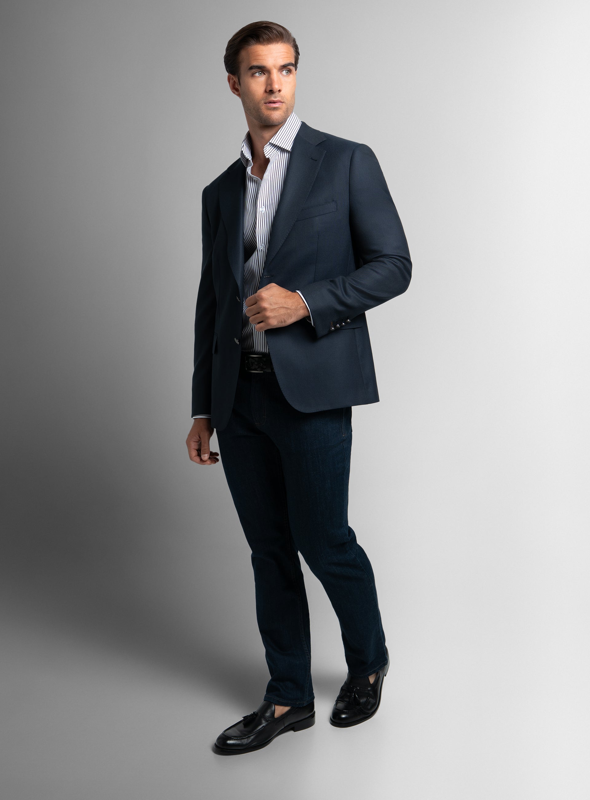 Man wearing the Signature Wool Cashmere Navy Blazer