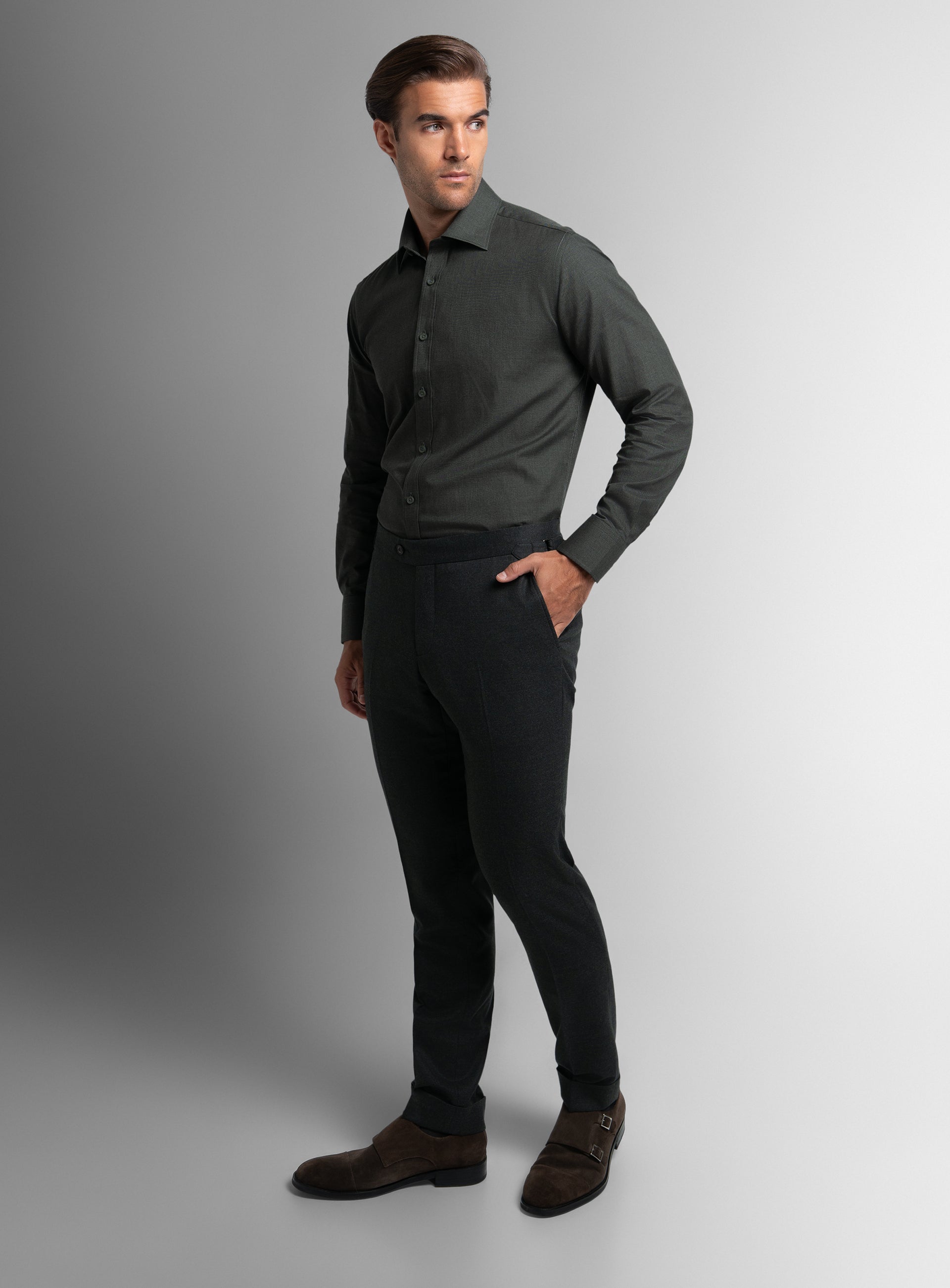 A man wearing the Piero Flannel Slim Fit Green Shirt