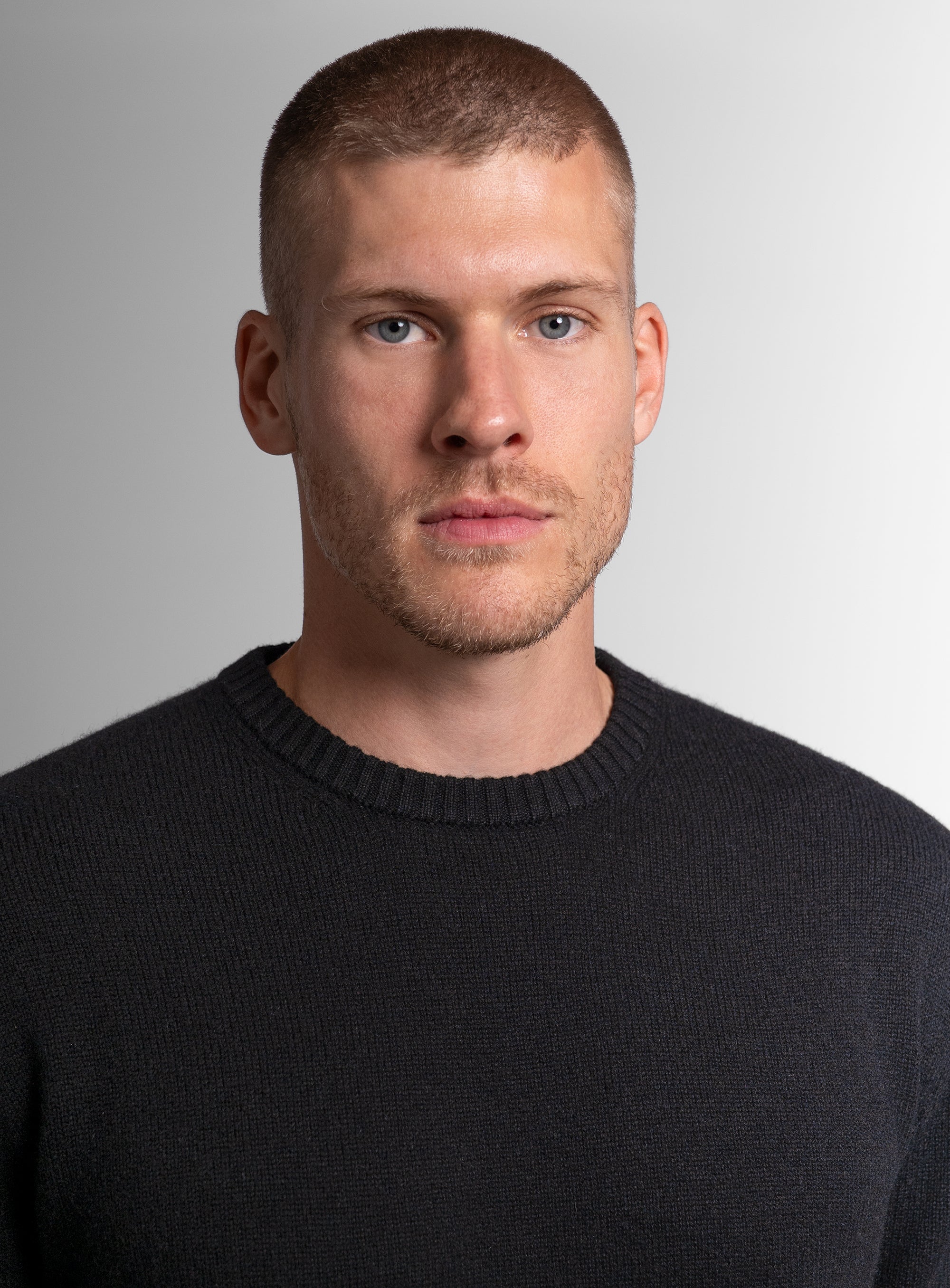 Black Wool/Cashmere Crewneck Knit