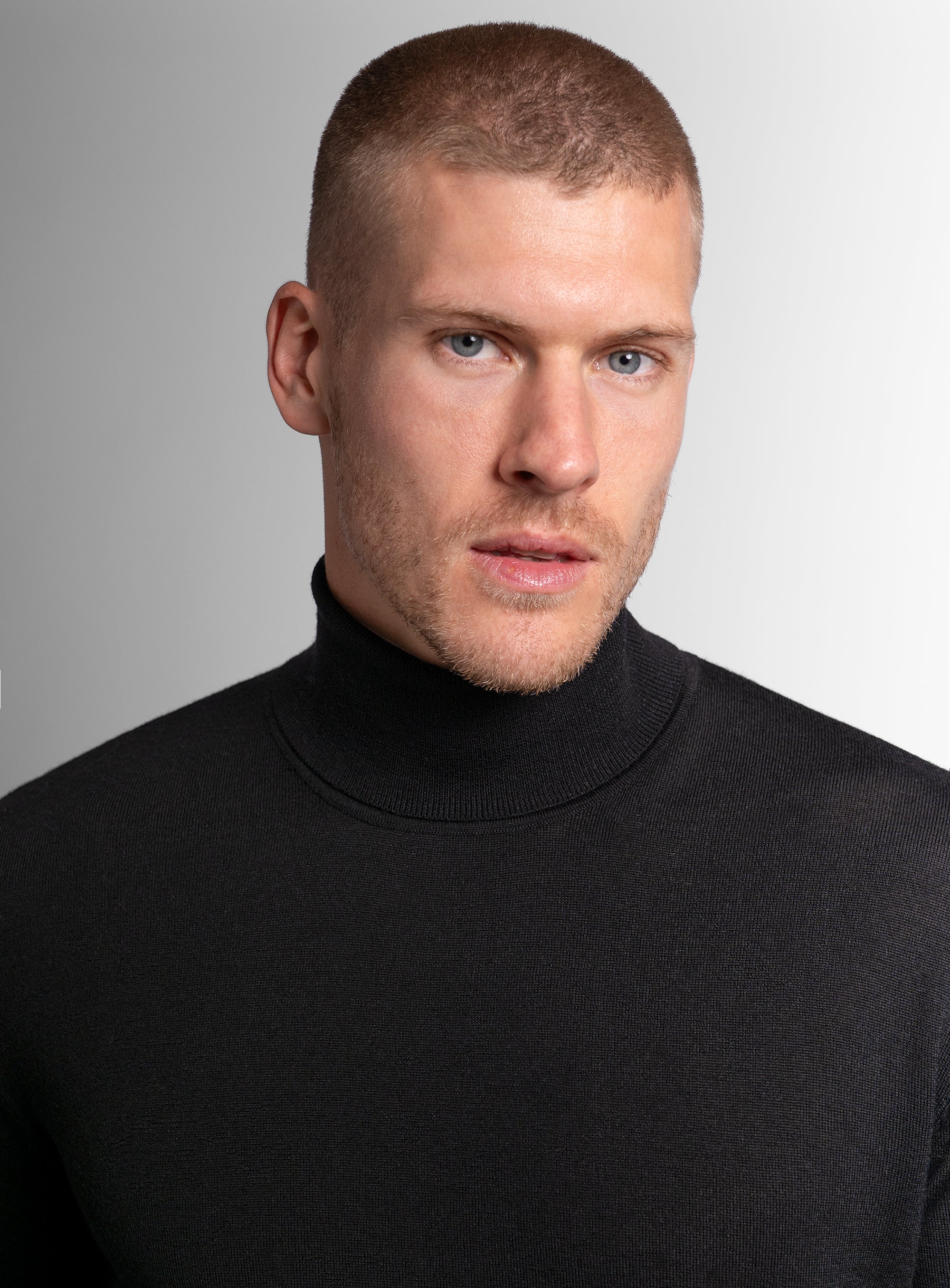 Merino Wool Black Turtleneck Knit