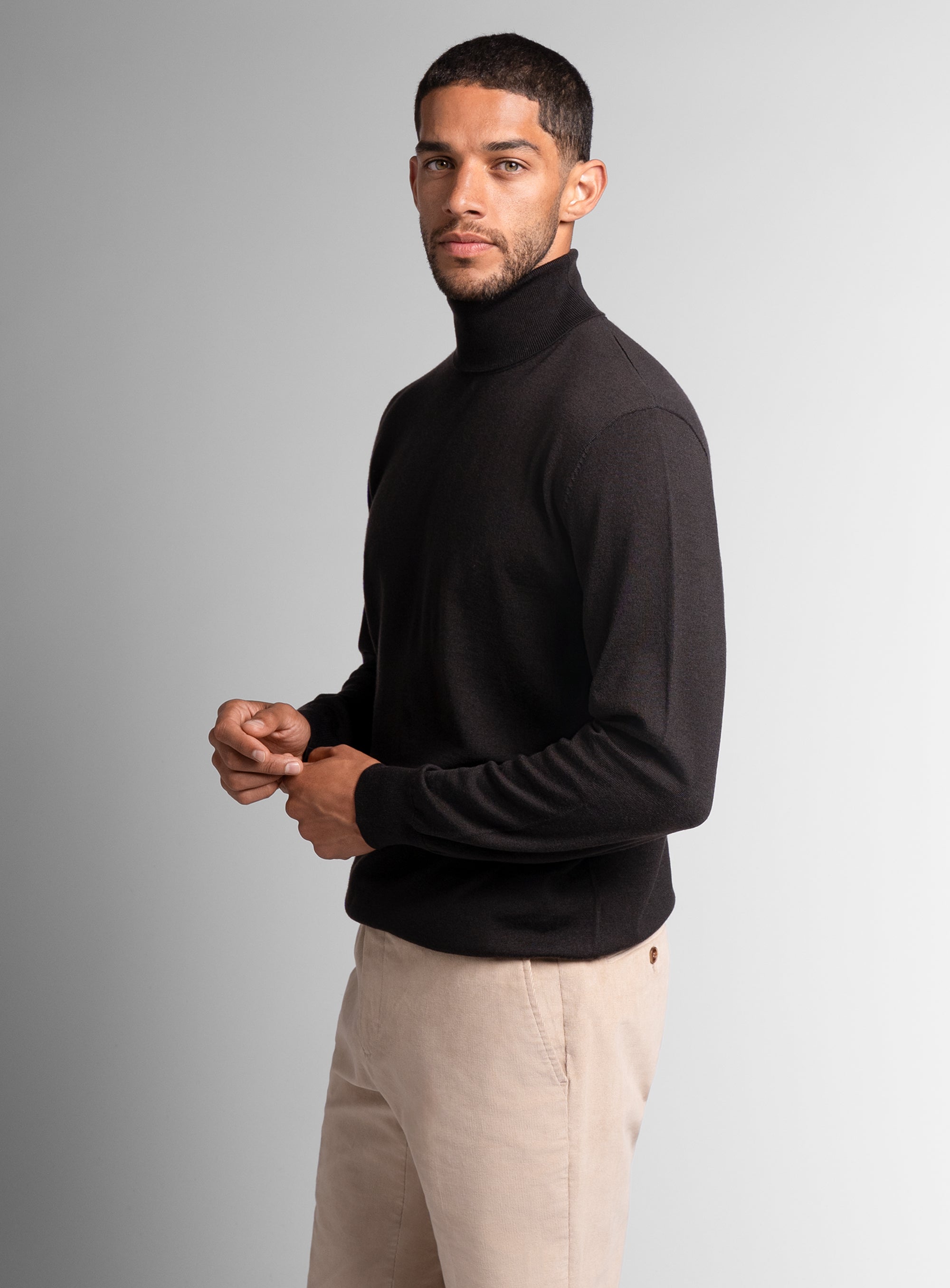 希少 PETER DO Combo Sleeve Turtleneck Knit Combo Sleeve Turtle Neck Sweater in Camel/Black – SVRN