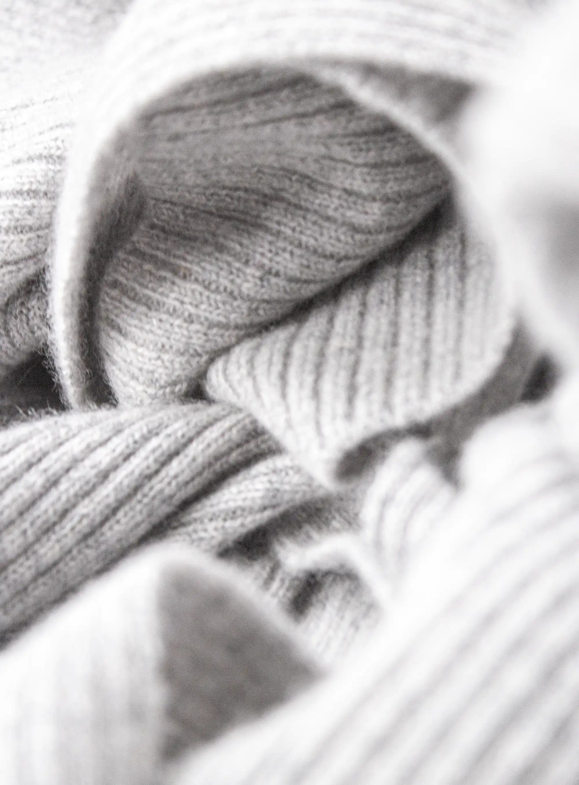 Wool/Cashmere Fine Rib Scarf